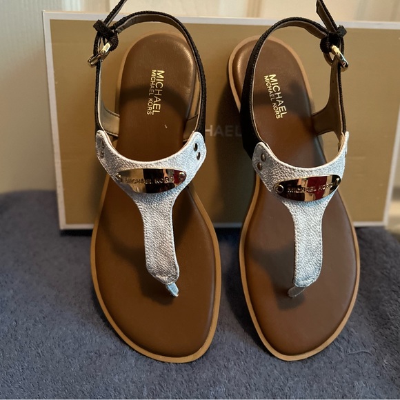 Two colors leather sandals from Michael Kors - Picture 7 of 10